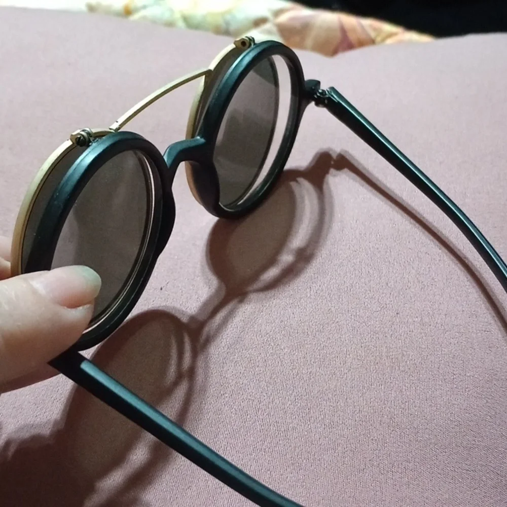 Flip shade retro sunglasses, very cool